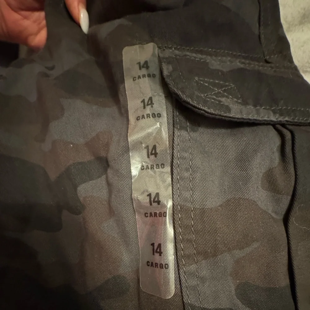 The children’s‎ place army print pants size 14 NWT